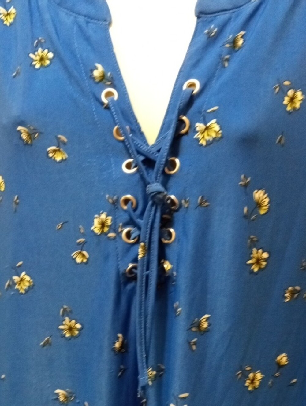 💲5⃣▶▶Bold Blue Lace-Up Sleeveless Tunic with Tiny Floral Motif - Picture 3 of 7